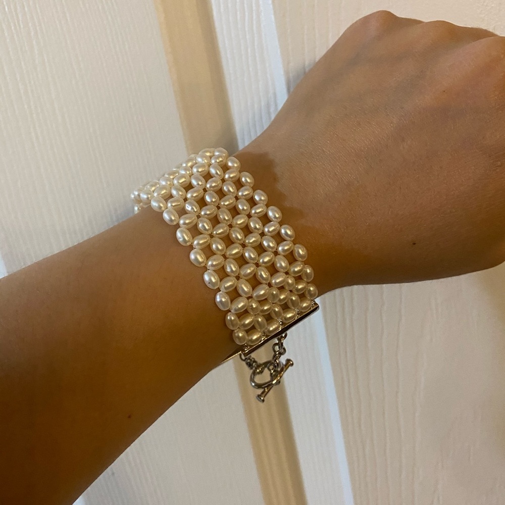 Fresh water pearls sterling silver bracelet